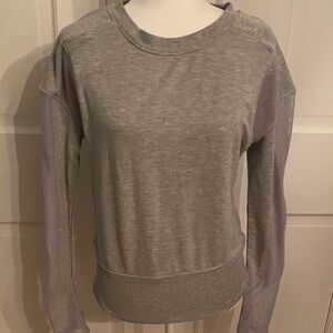 Yogalicious Gray Long Sleeve Top